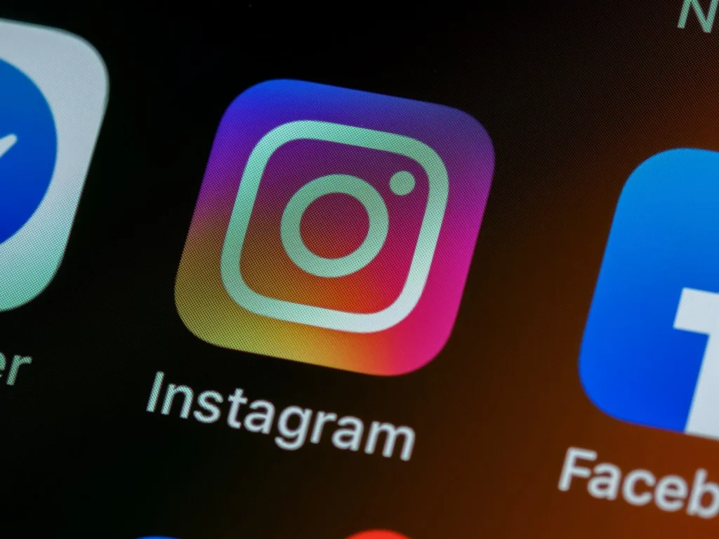 Instagram oraz Facebook